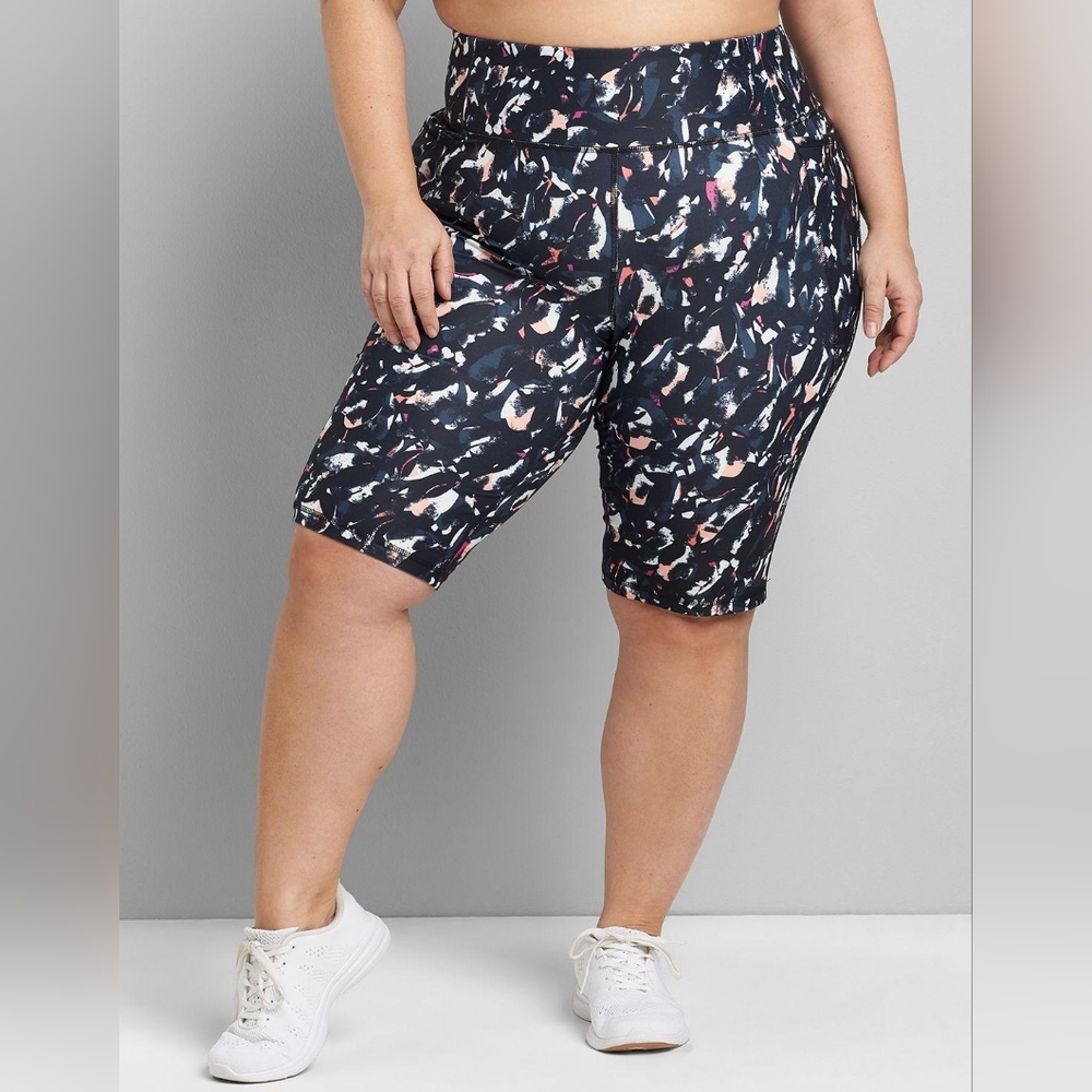 Lane Bryant LIVI Knee Shorts 38 40